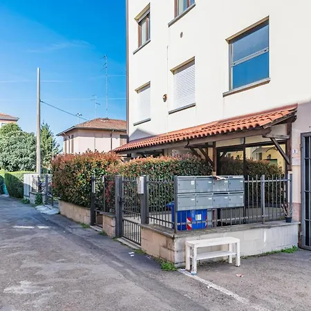 Guesthost - Parco Ducale Duplex With Parking Parma