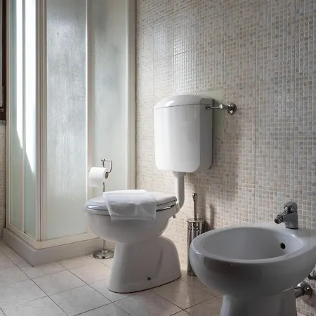 Apartmán Guesthost - Parco Ducale Duplex With Parking