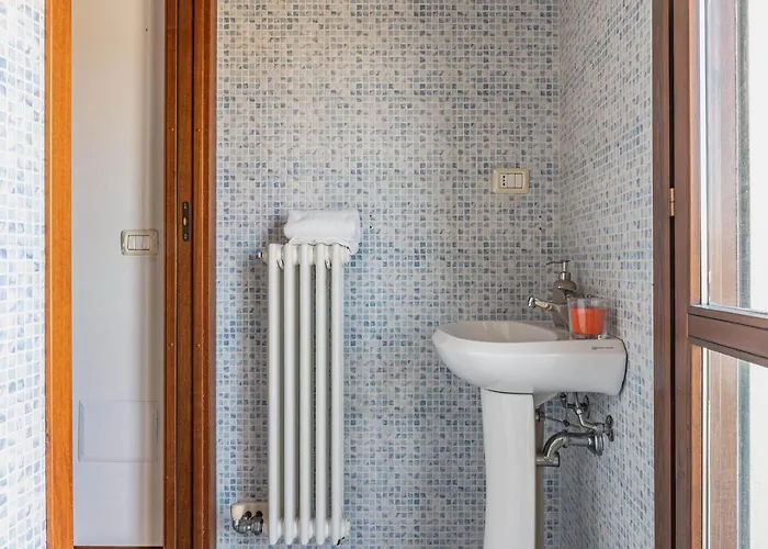 Guesthost - Parco Ducale Duplex With Parking *