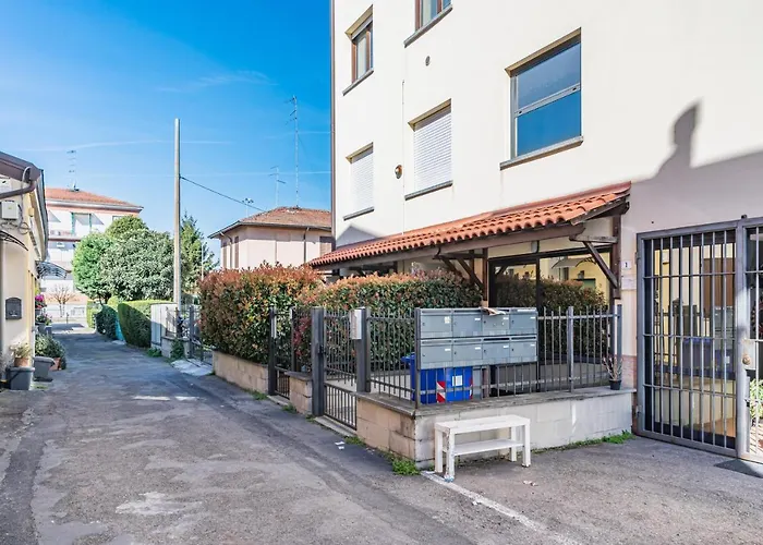 Guesthost - Parco Ducale Duplex With Parking Parma