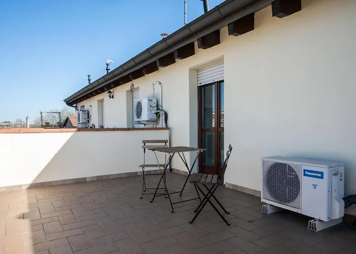 Apartamento Guesthost - Parco Ducale Duplex With Parking *